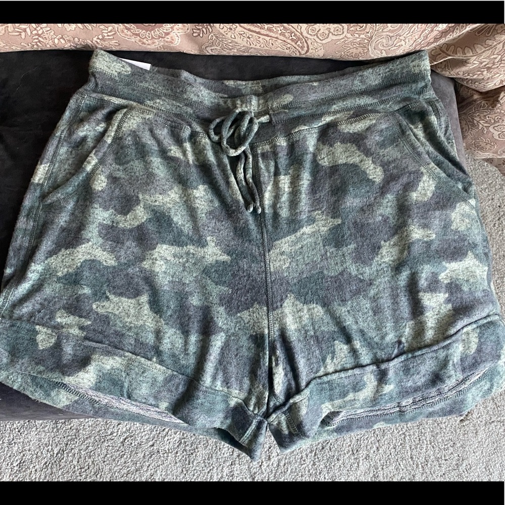 Super-Soft Camo Hacci Shorts